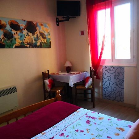 Hotel O Fil De L'O Marseillette エクステリア 写真